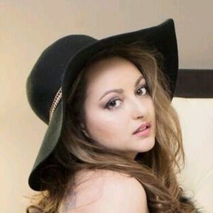 Meet your Posher, Hailey